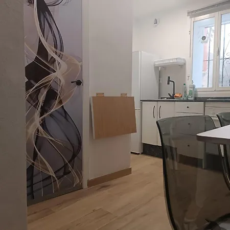 La Cueva Apartment *